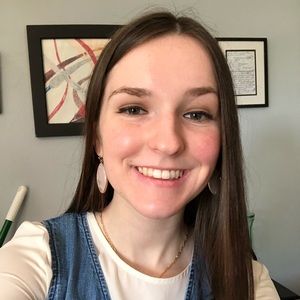 Meet your Posher, Alyssa